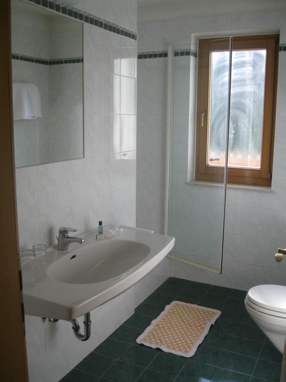 Larch Hotel 3*