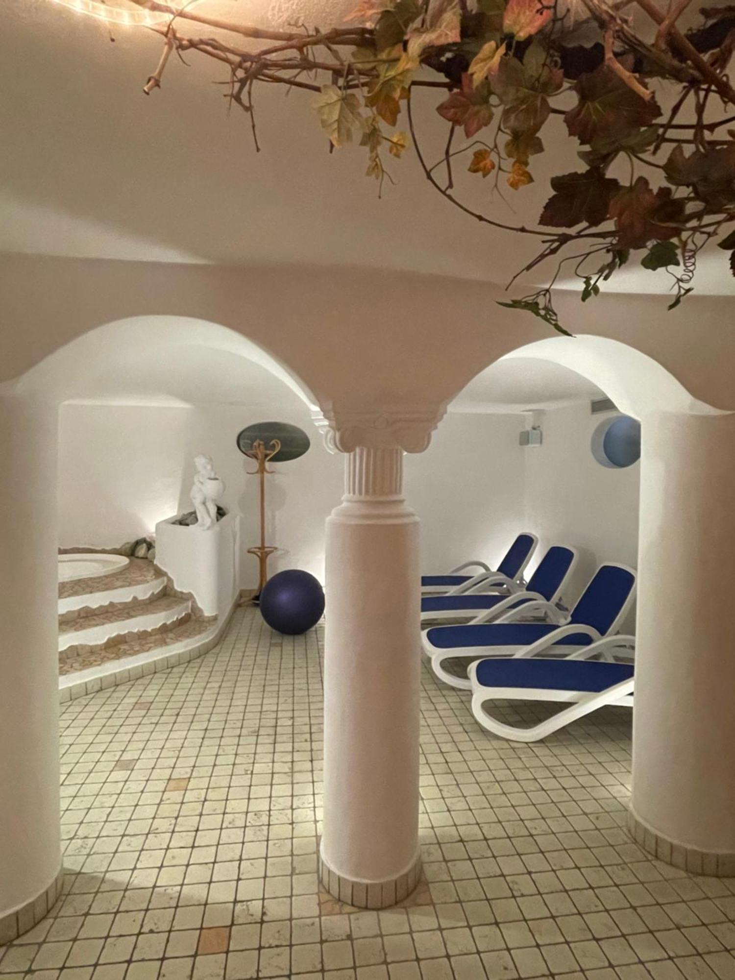 Hotel Larch 3*