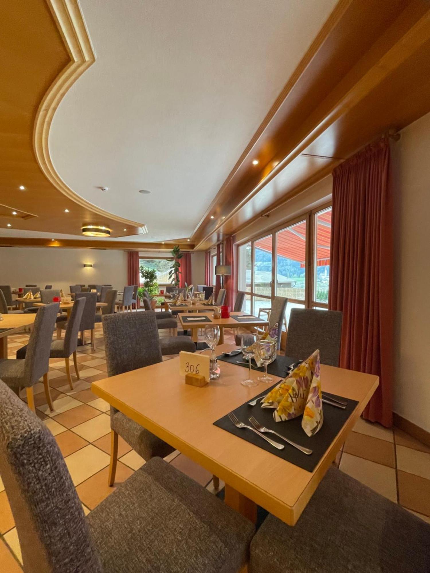 Hotel Larch 3*